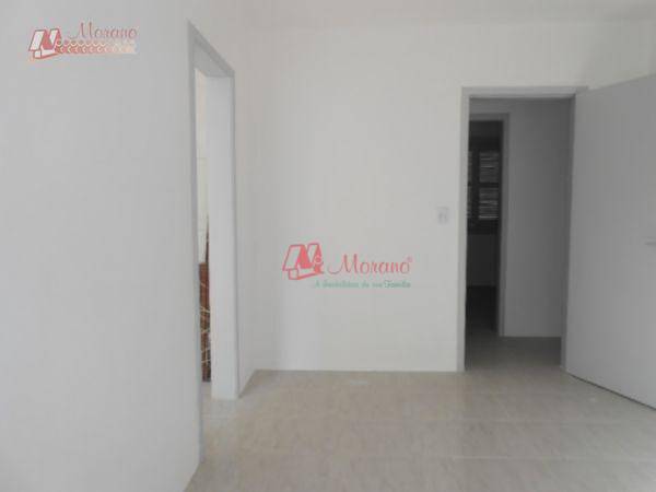 Apartamento à venda com 2 quartos, 67m² - Foto 3