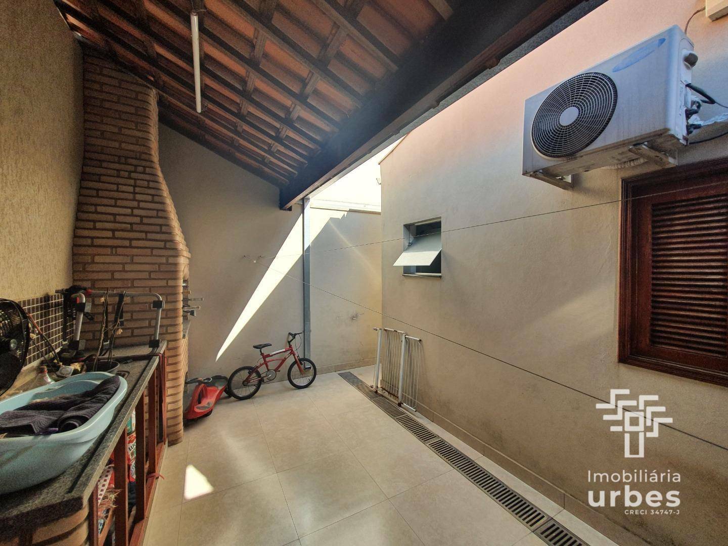 Casa à venda com 3 quartos, 110m² - Foto 25