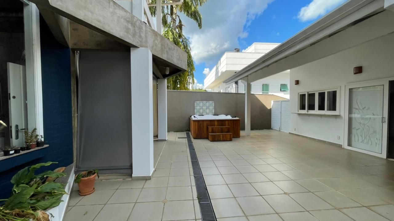 Casa de Condomínio à venda com 4 quartos, 450m² - Foto 36