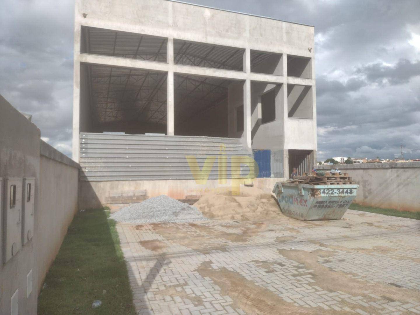 Depósito-Galpão-Armazém para alugar, 1000m² - Foto 1