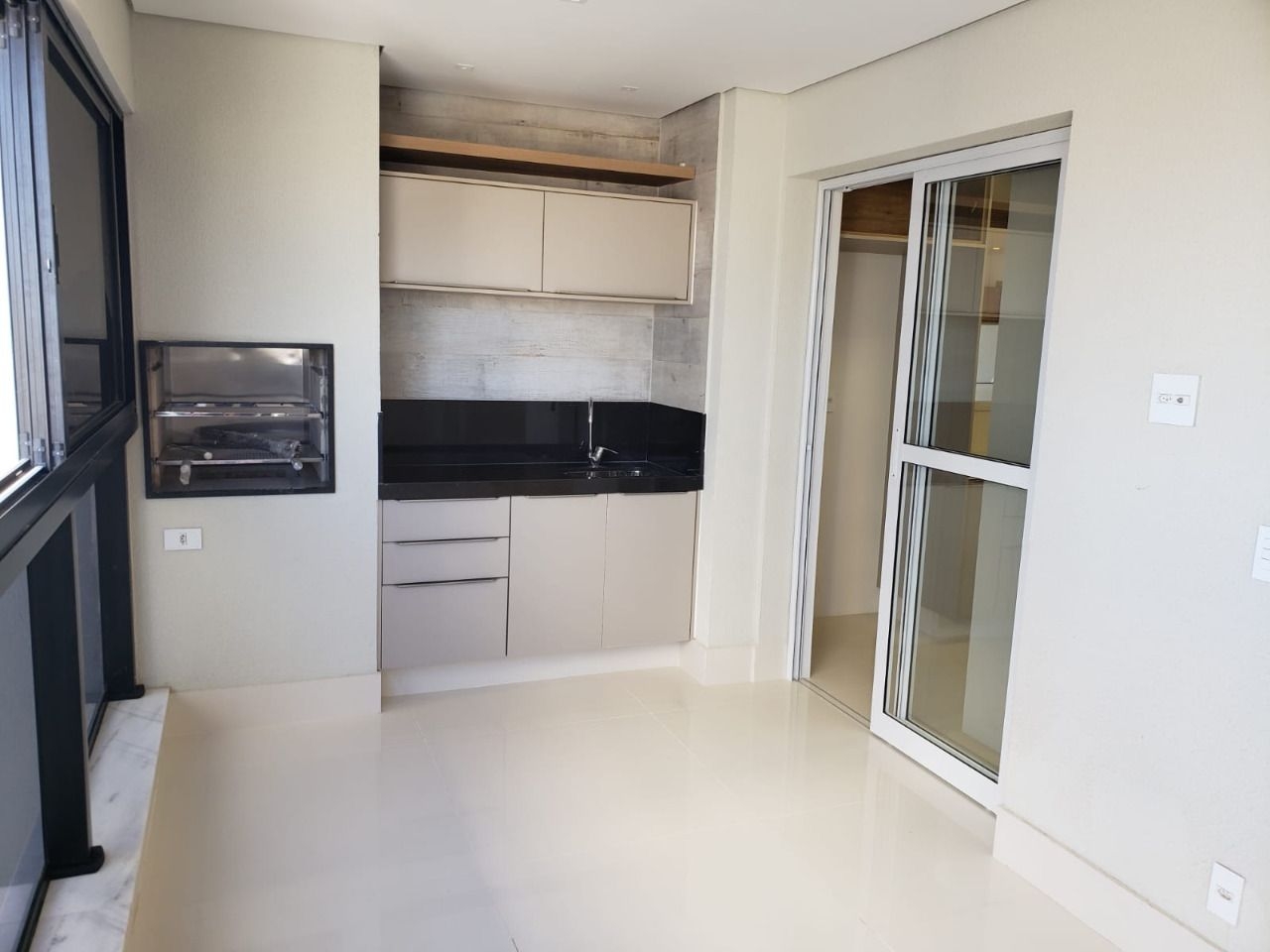 Apartamento à venda com 3 quartos, 145m² - Foto 19