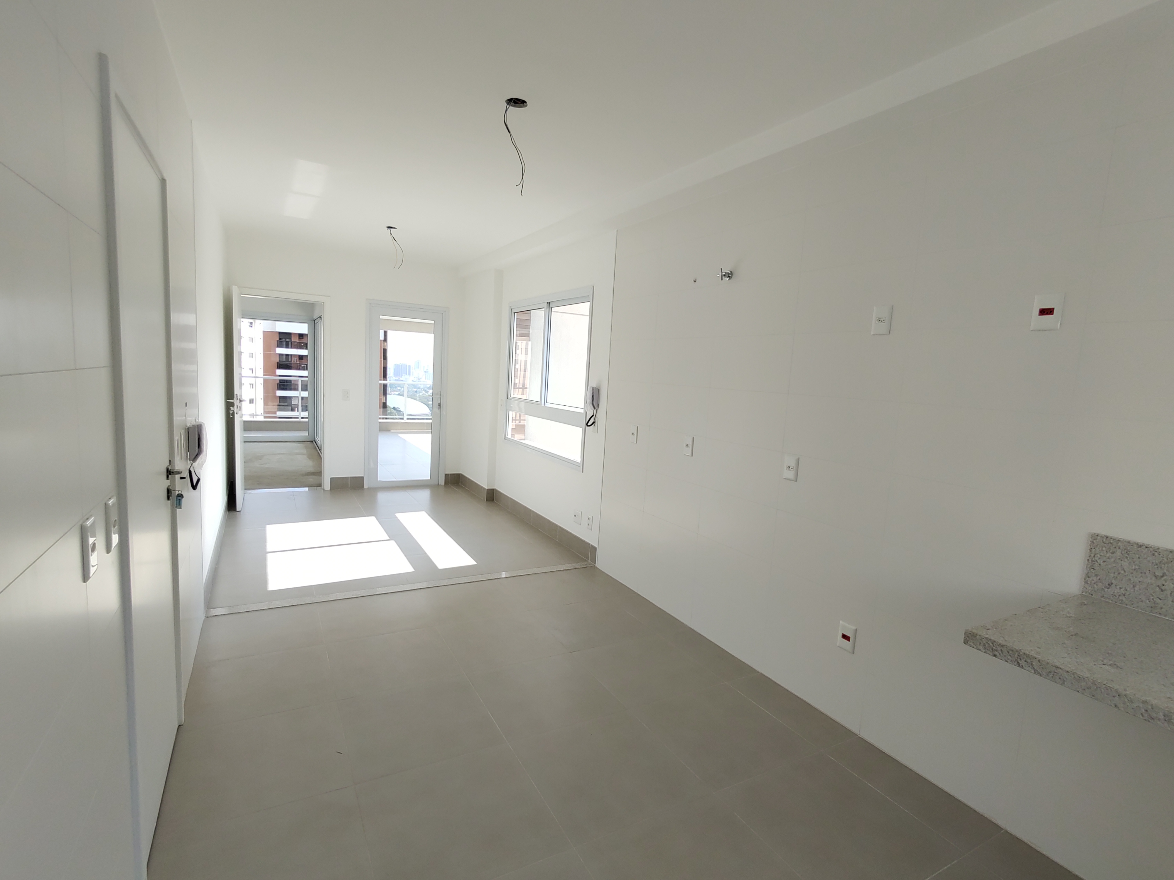 Apartamento à venda com 3 quartos, 202m² - Foto 3