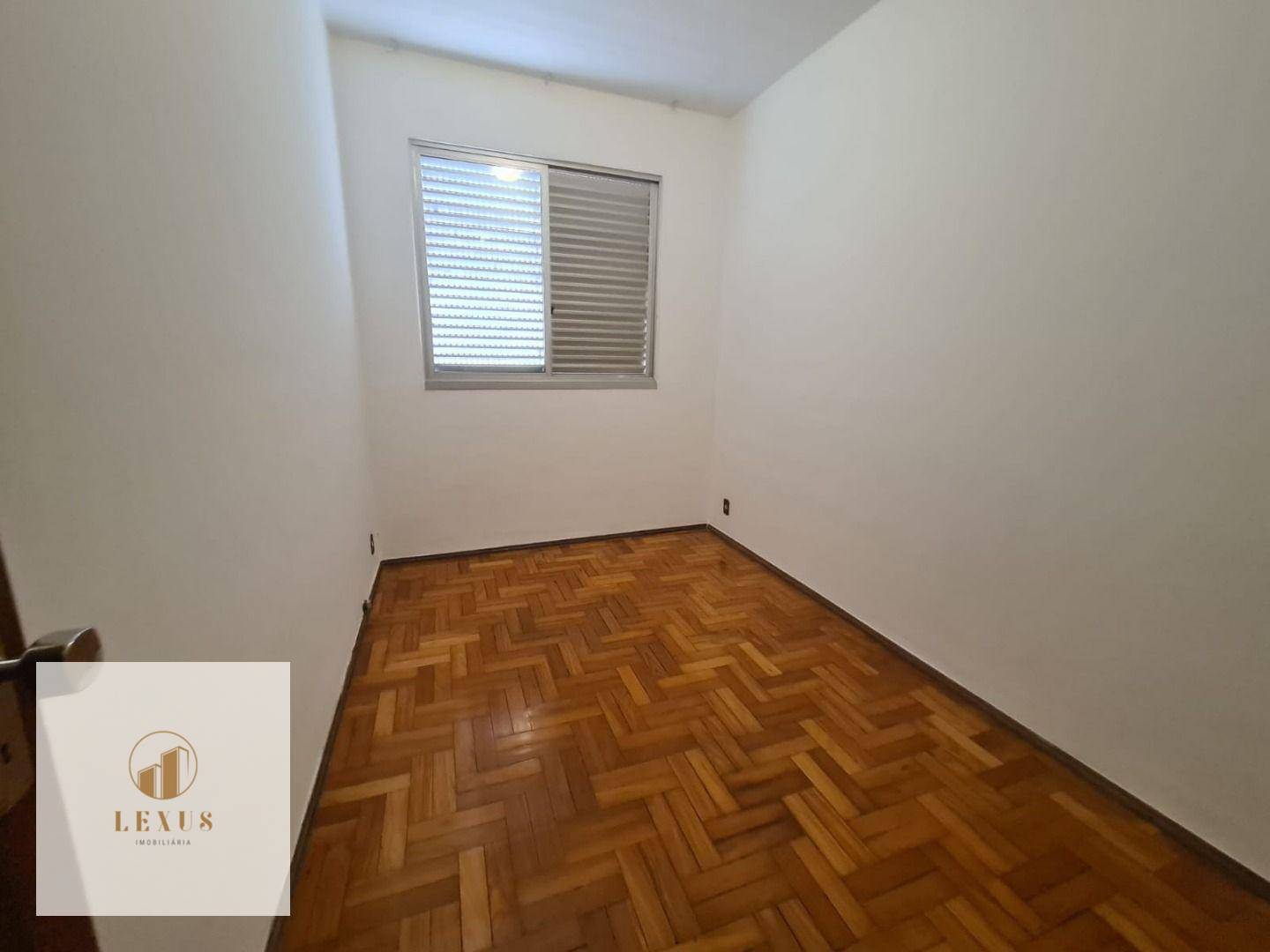 Apartamento à venda com 3 quartos, 136m² - Foto 3