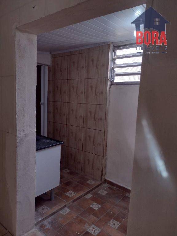 Casa à venda com 8 quartos, 200m² - Foto 40