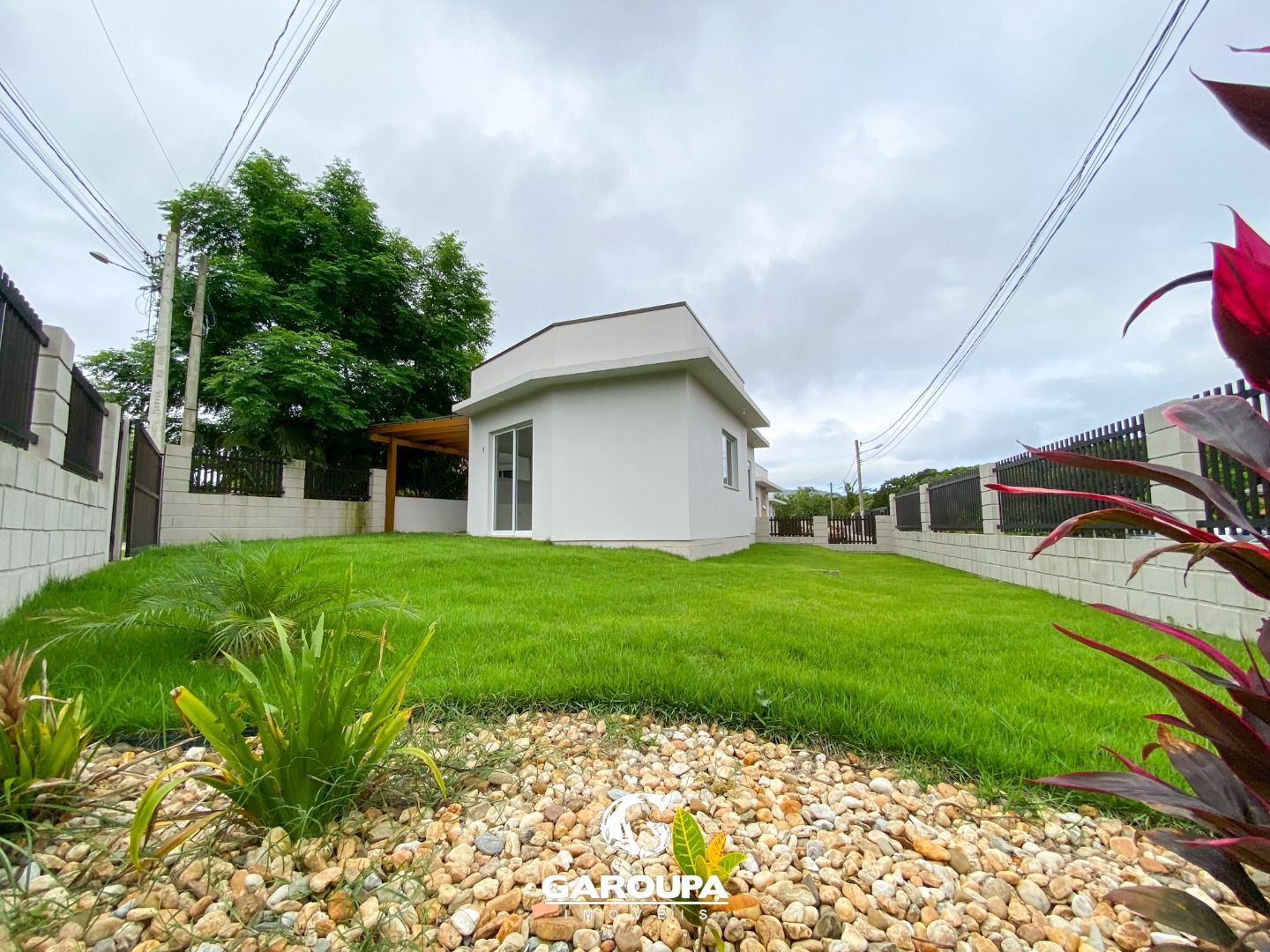 Casa à venda com 2 quartos, 80m² - Foto 12