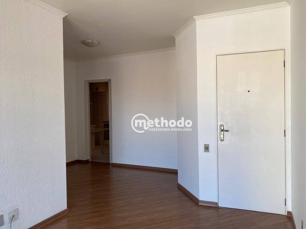 Apartamento à venda com 3 quartos, 72m² - Foto 2