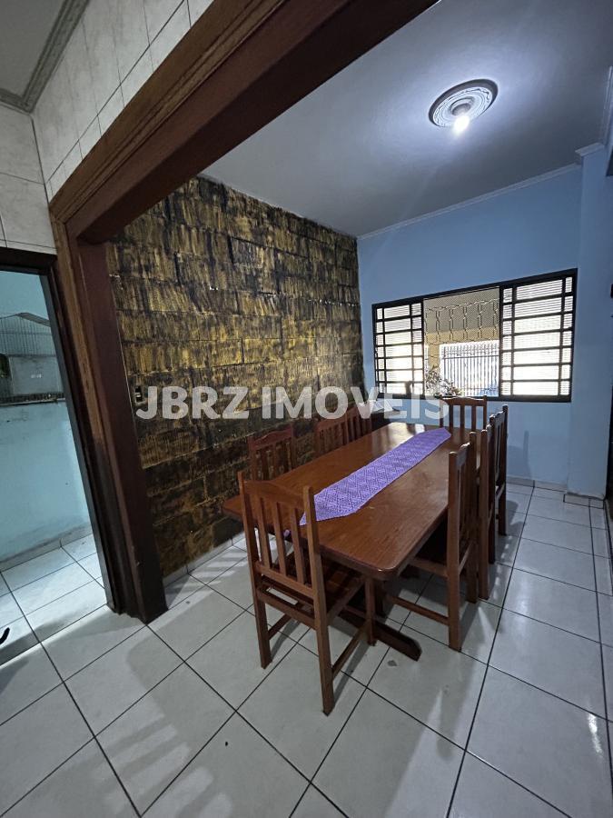 Casa para alugar com 5 quartos, 210m² - Foto 17