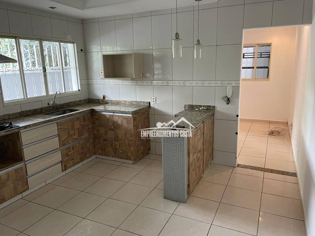 Casa à venda com 2 quartos, 127m² - Foto 11