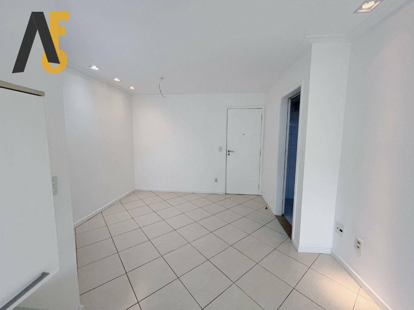 Apartamento à venda com 2 quartos, 80m² - Foto 8