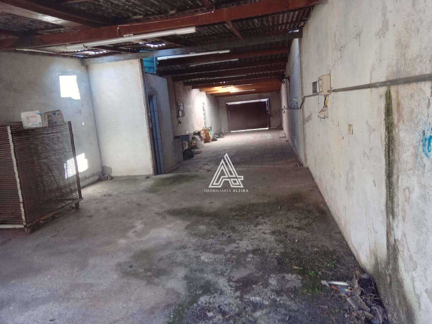 Sobrado à venda com 2 quartos, 300m² - Foto 22