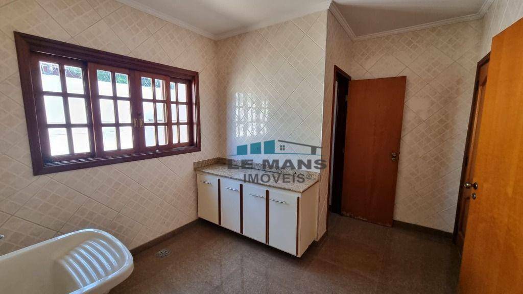 Casa à venda com 3 quartos, 220m² - Foto 24