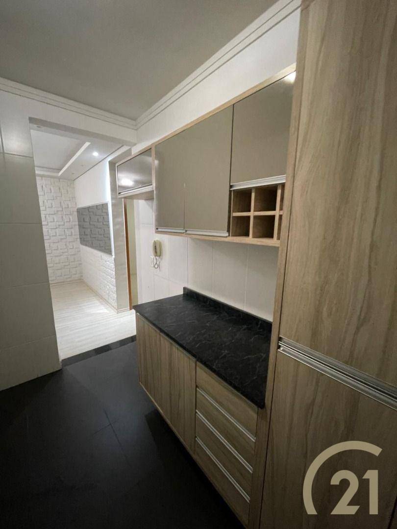 Apartamento para alugar com 2 quartos, 50m² - Foto 11