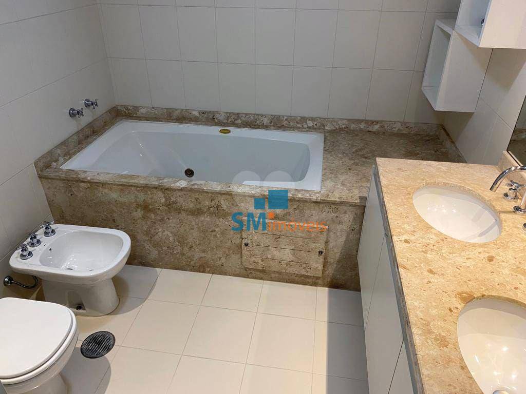 Apartamento para alugar com 3 quartos, 170m² - Foto 13