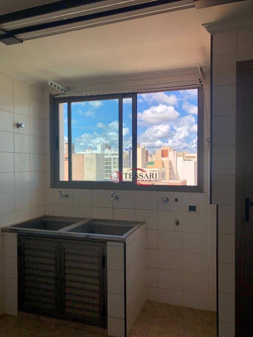 Apartamento à venda com 3 quartos, 135m² - Foto 9