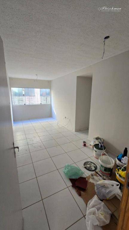 Apartamento à venda com 2 quartos, 50m² - Foto 2