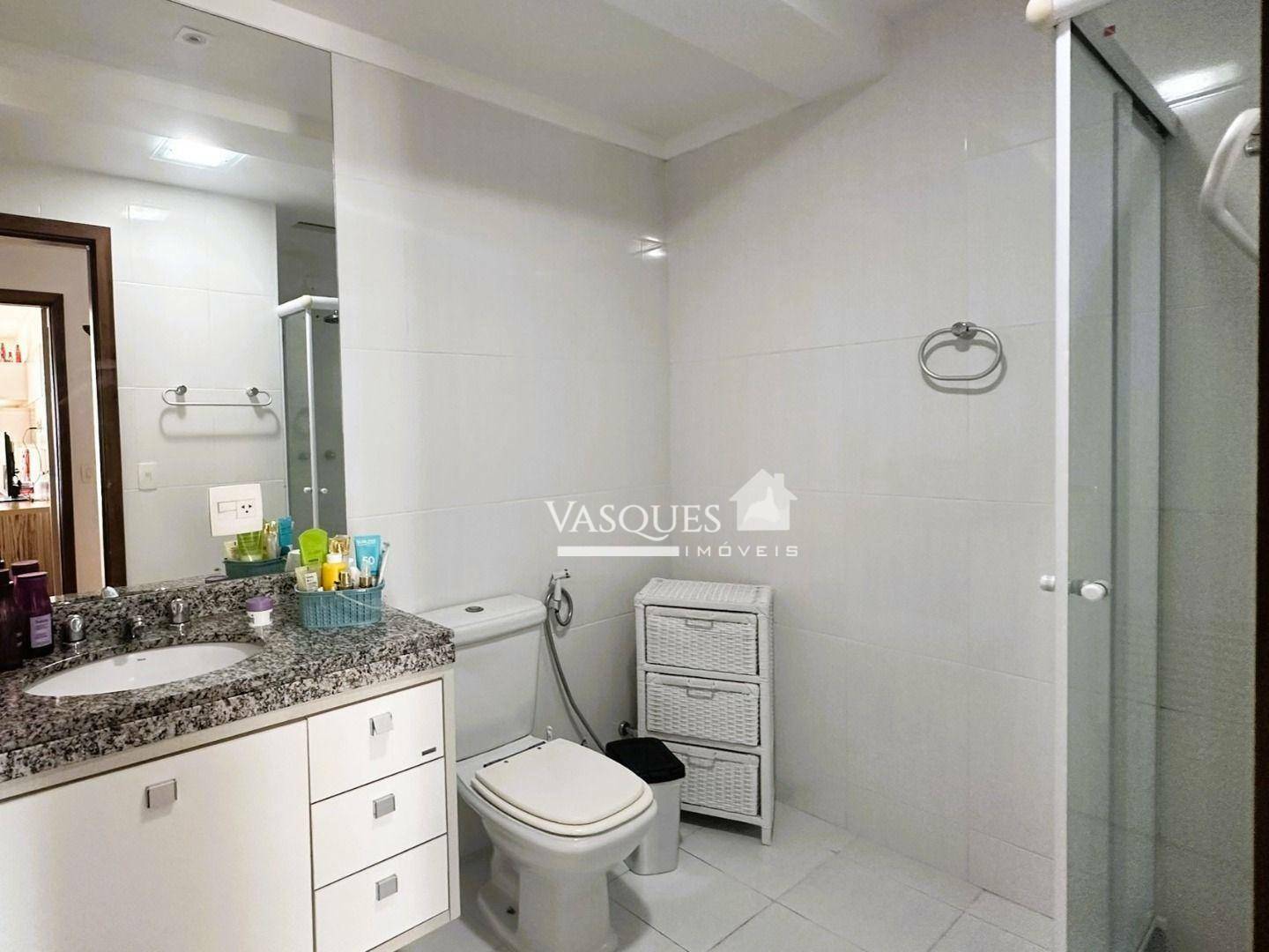 Apartamento à venda com 3 quartos, 142m² - Foto 18