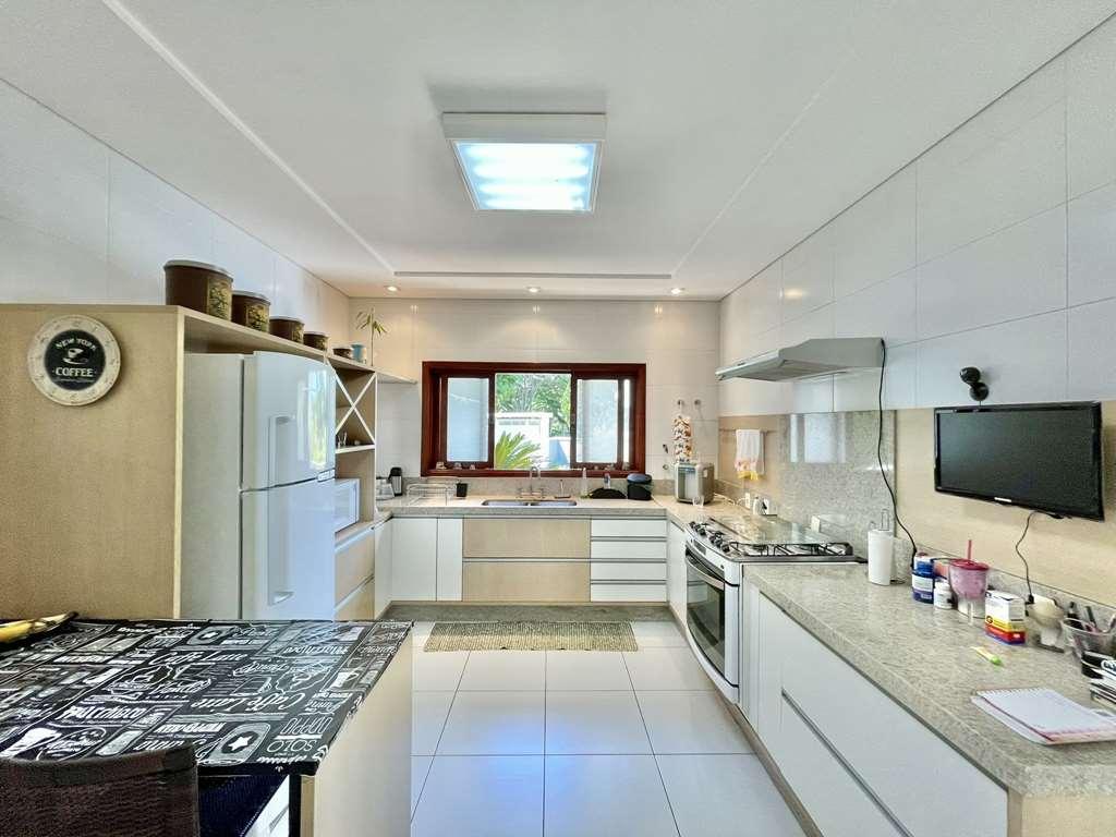 Casa de Condomínio à venda com 5 quartos, 1740m² - Foto 17