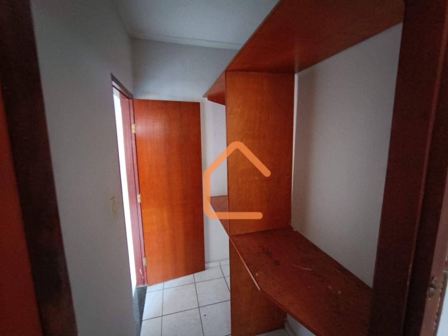 Apartamento para alugar com 3 quartos, 110m² - Foto 9