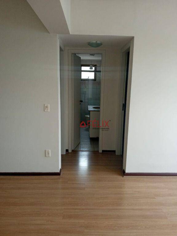 Apartamento à venda com 2 quartos, 76m² - Foto 3