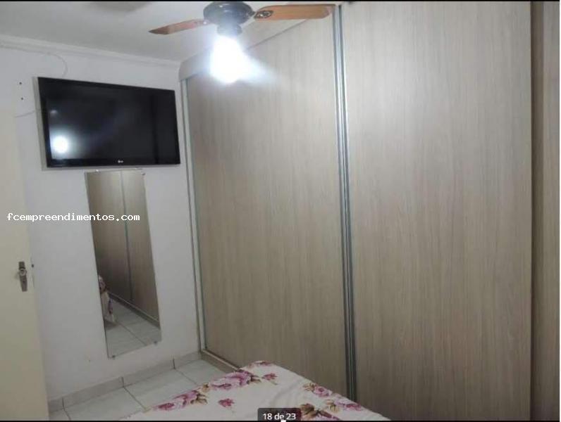 Casa à venda com 2 quartos, 150m² - Foto 9