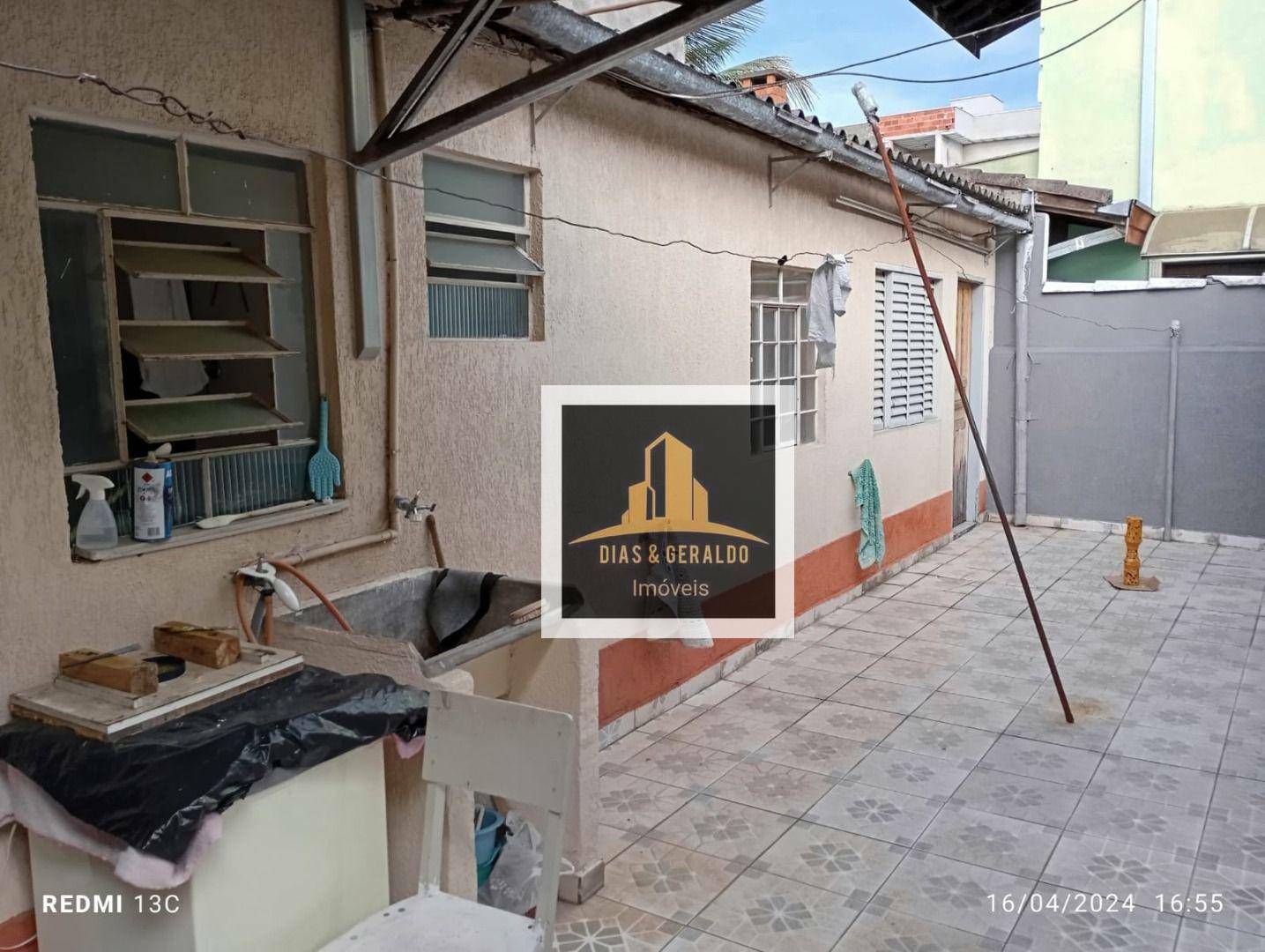 Casa à venda com 3 quartos, 100m² - Foto 14