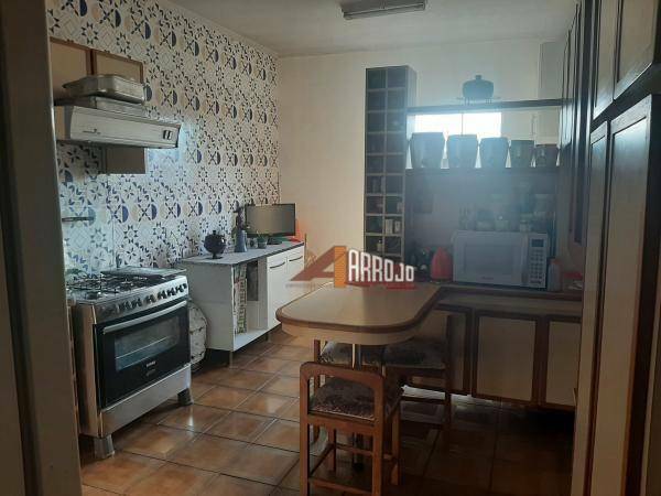 Sobrado à venda com 3 quartos, 194m² - Foto 7