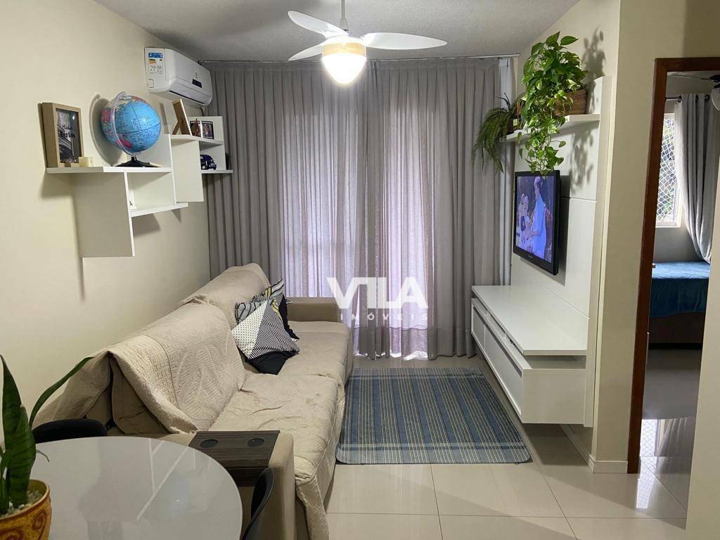 Apartamento à venda com 2 quartos, 64m² - Foto 11