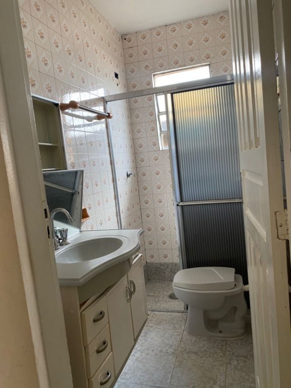 Casa para alugar com 3 quartos, 300m² - Foto 18