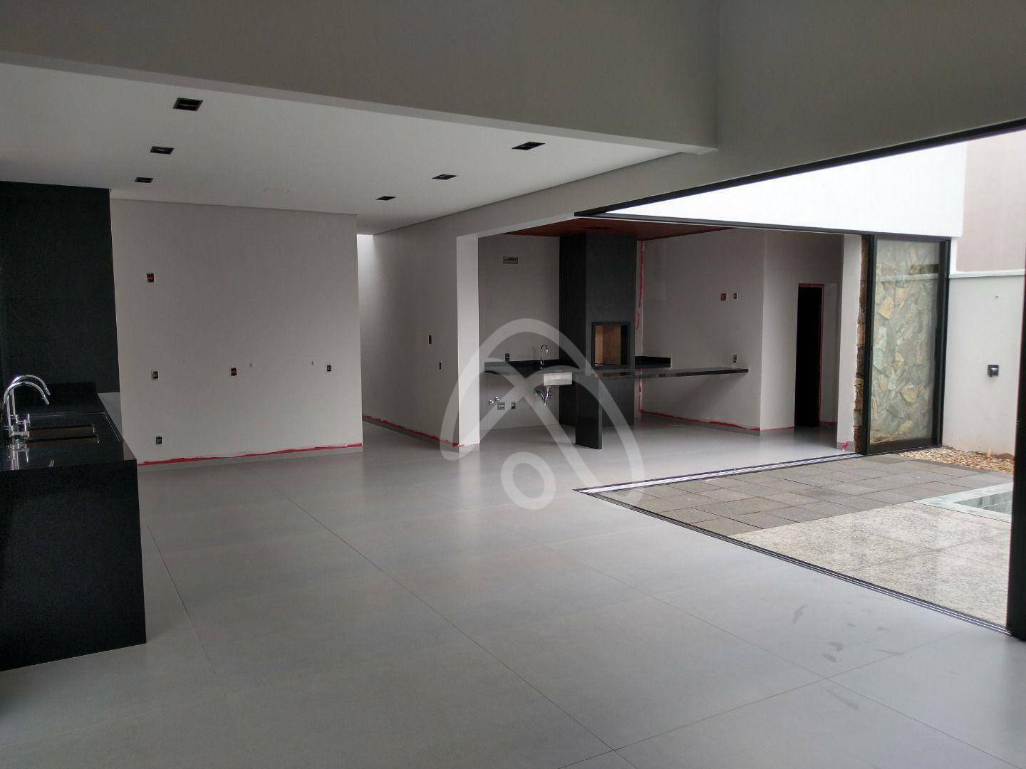 Casa à venda com 3 quartos, 210m² - Foto 5