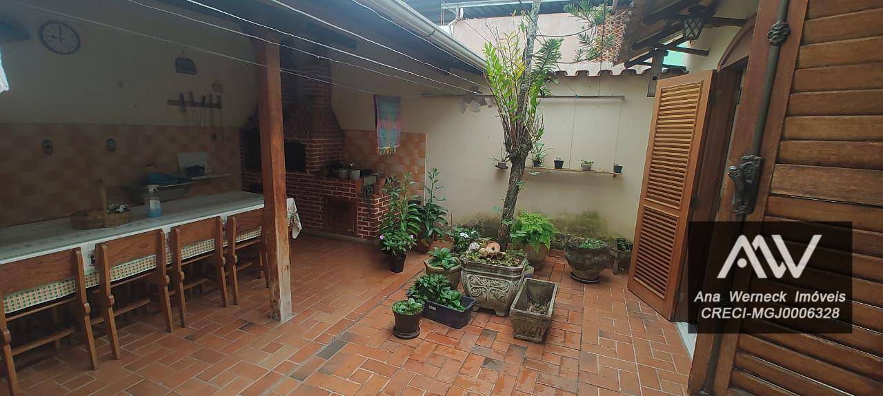 Casa à venda e aluguel com 4 quartos, 200m² - Foto 1