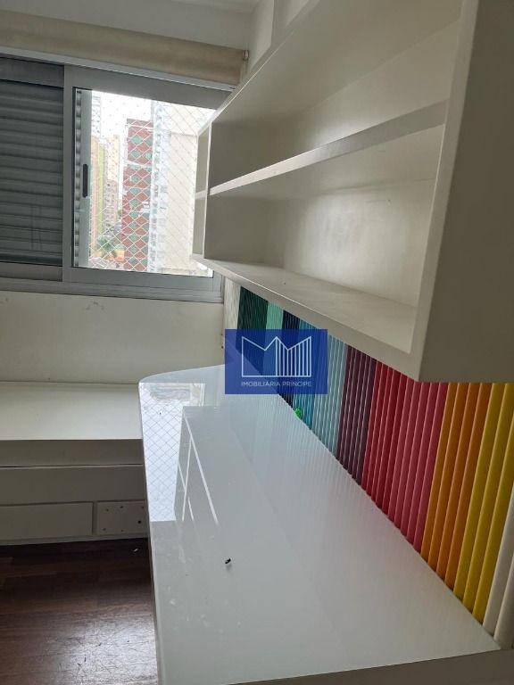 Apartamento para alugar com 3 quartos, 140m² - Foto 6