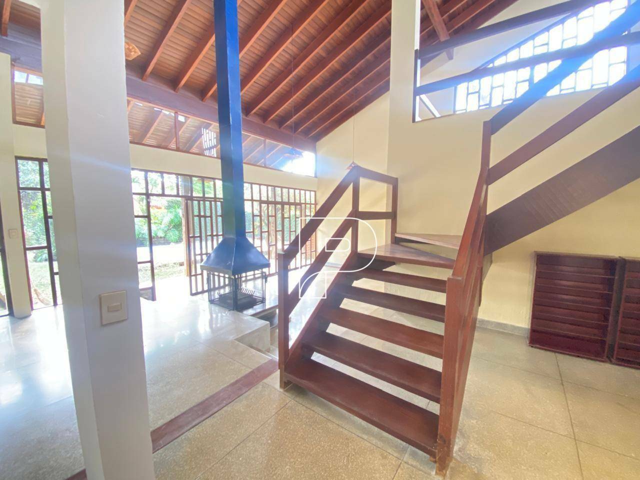 Casa à venda com 3 quartos, 312m² - Foto 8