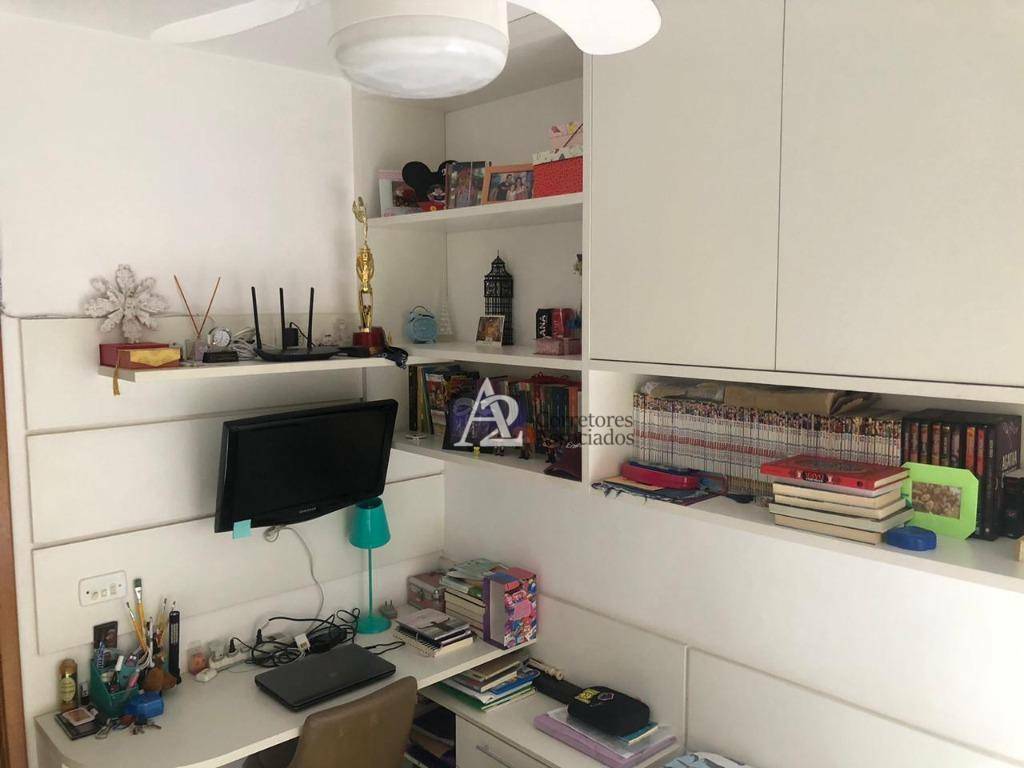 Apartamento à venda com 2 quartos, 67m² - Foto 9