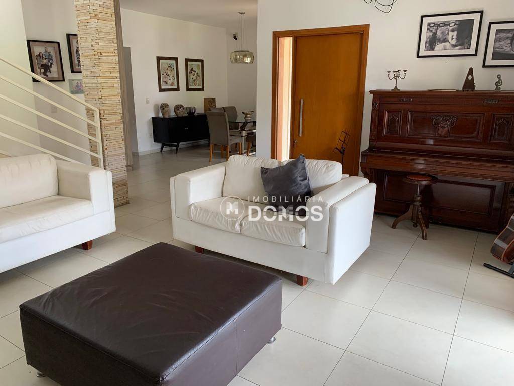 Casa à venda com 3 quartos, 350m² - Foto 4