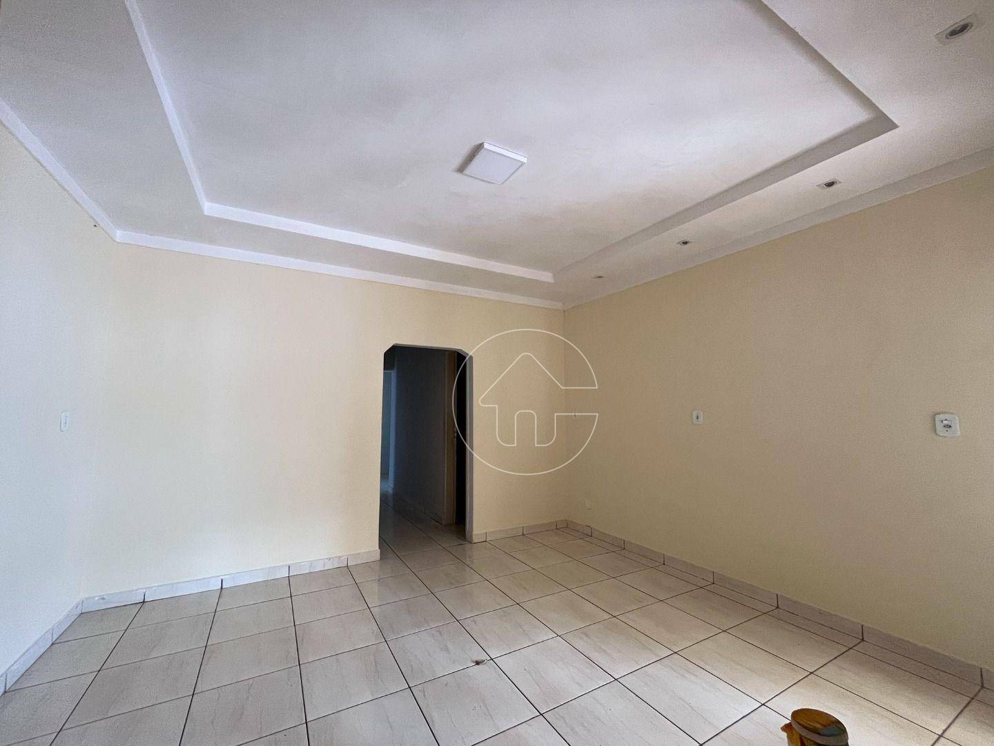 Casa à venda com 3 quartos, 220m² - Foto 3