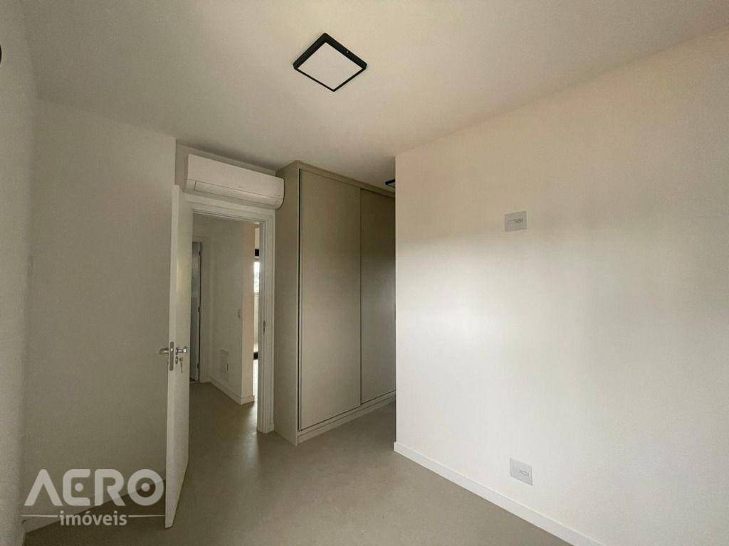 Apartamento para alugar com 3 quartos, 78m² - Foto 4