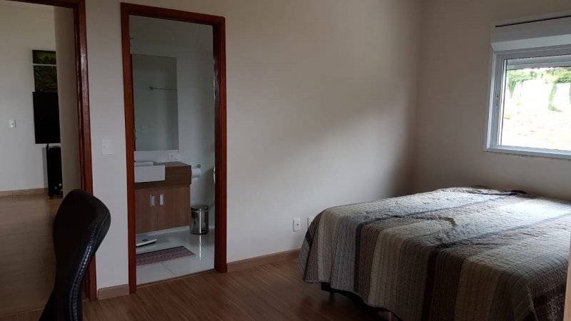 Casa à venda com 3 quartos, 230m² - Foto 13