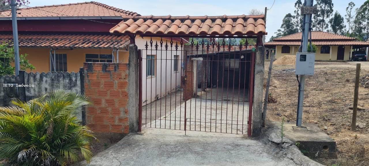 Fazenda à venda com 2 quartos, 900m² - Foto 1