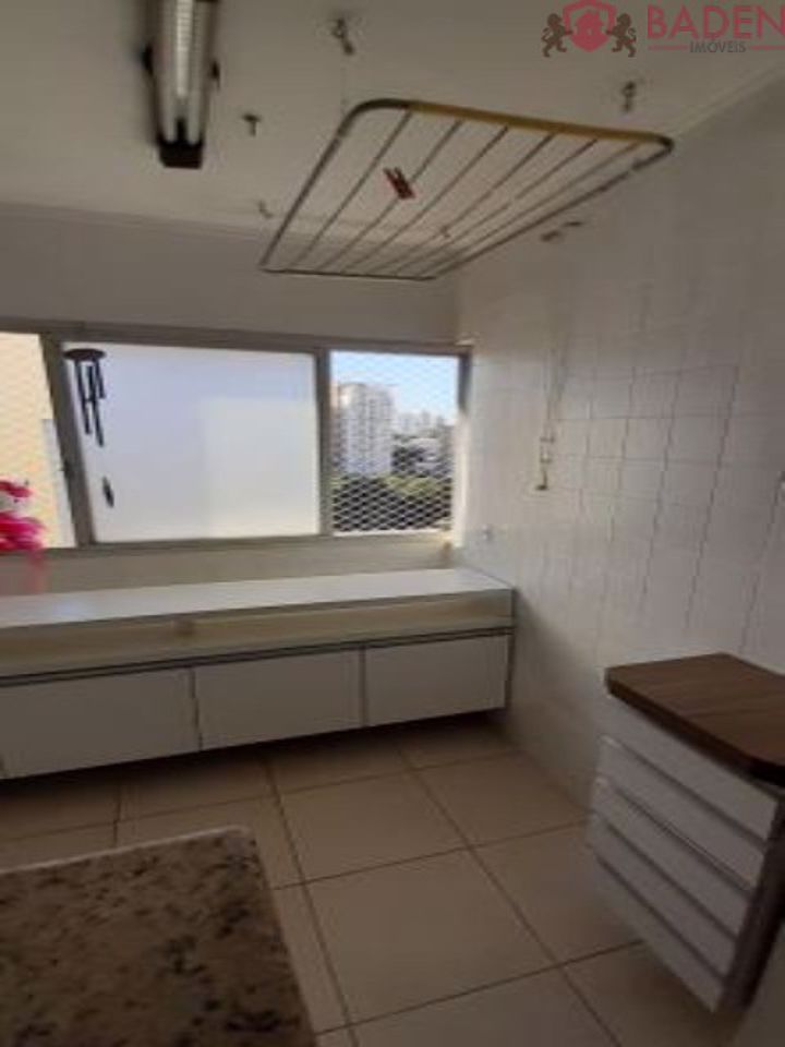 Apartamento à venda com 3 quartos, 140m² - Foto 25