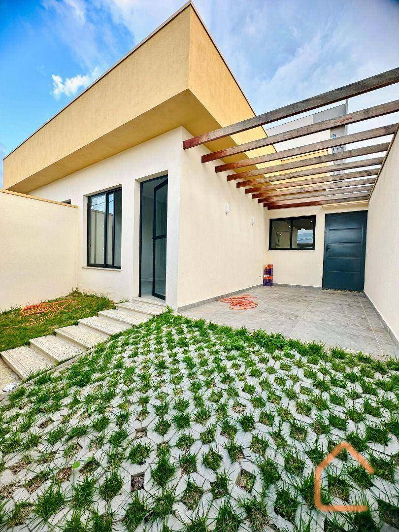 Casa à venda com 3 quartos, 90m² - Foto 1