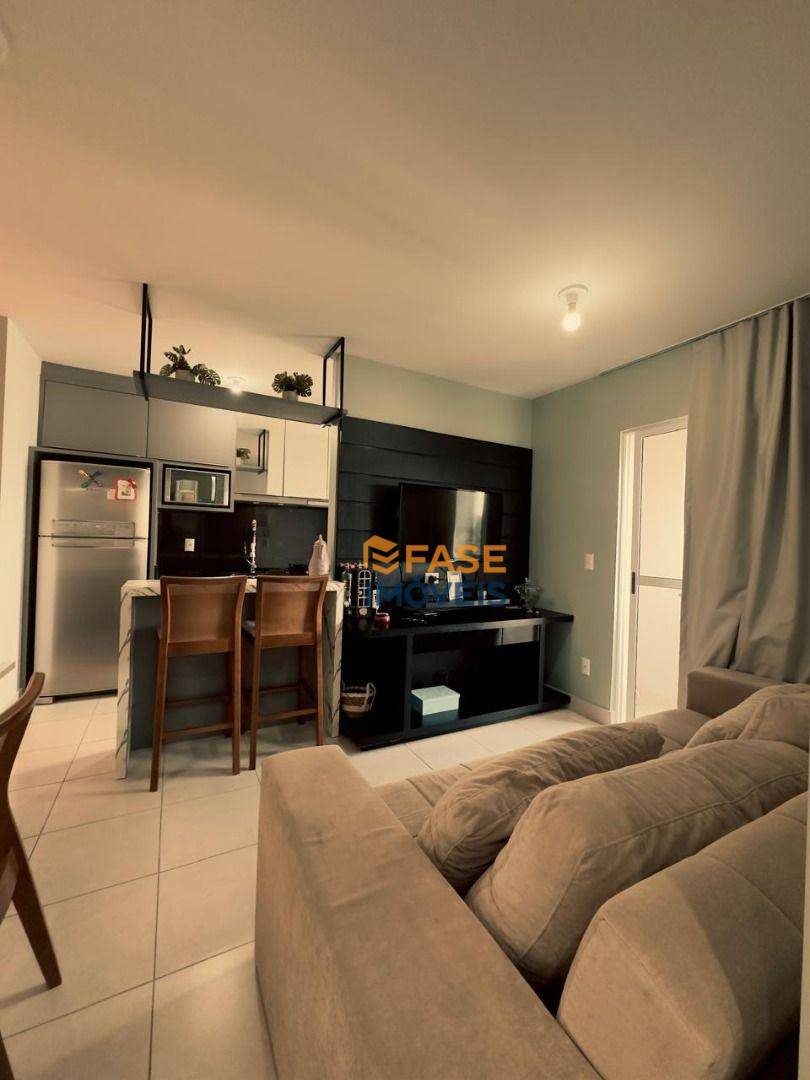 Apartamento à venda com 2 quartos, 63m² - Foto 1