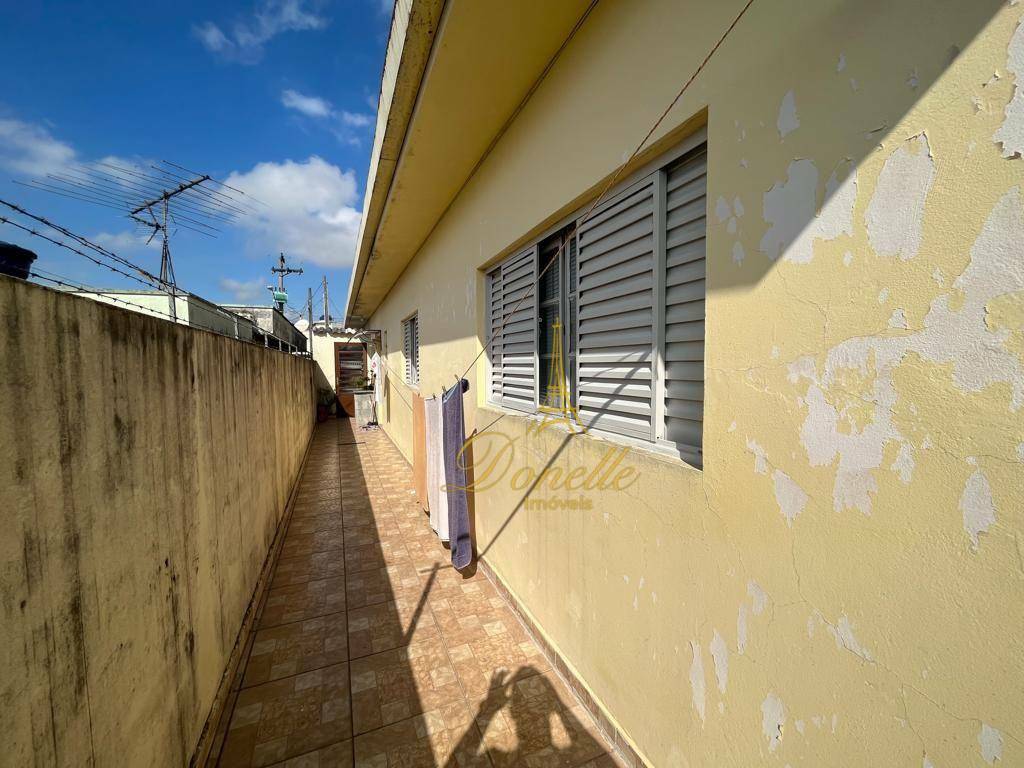 Casa à venda com 2 quartos, 70m² - Foto 12