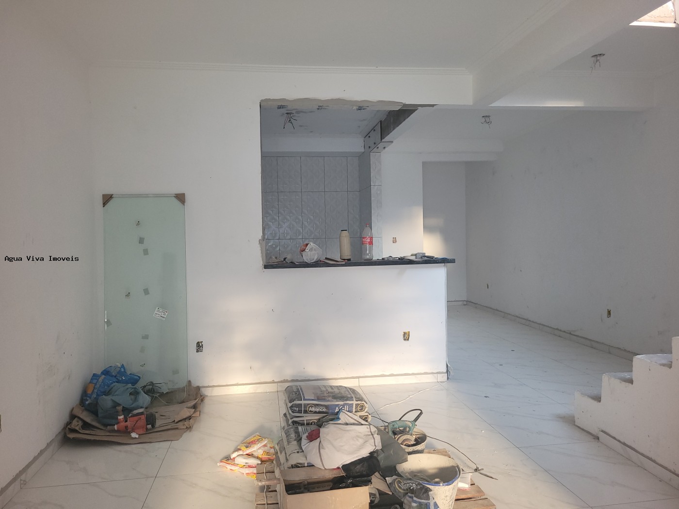 Casa à venda com 3 quartos, 200m² - Foto 3