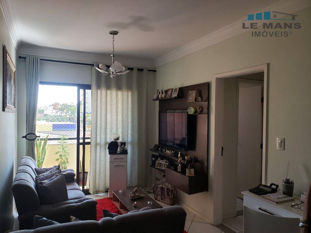 Apartamento à venda com 3 quartos, 74m² - Foto 11