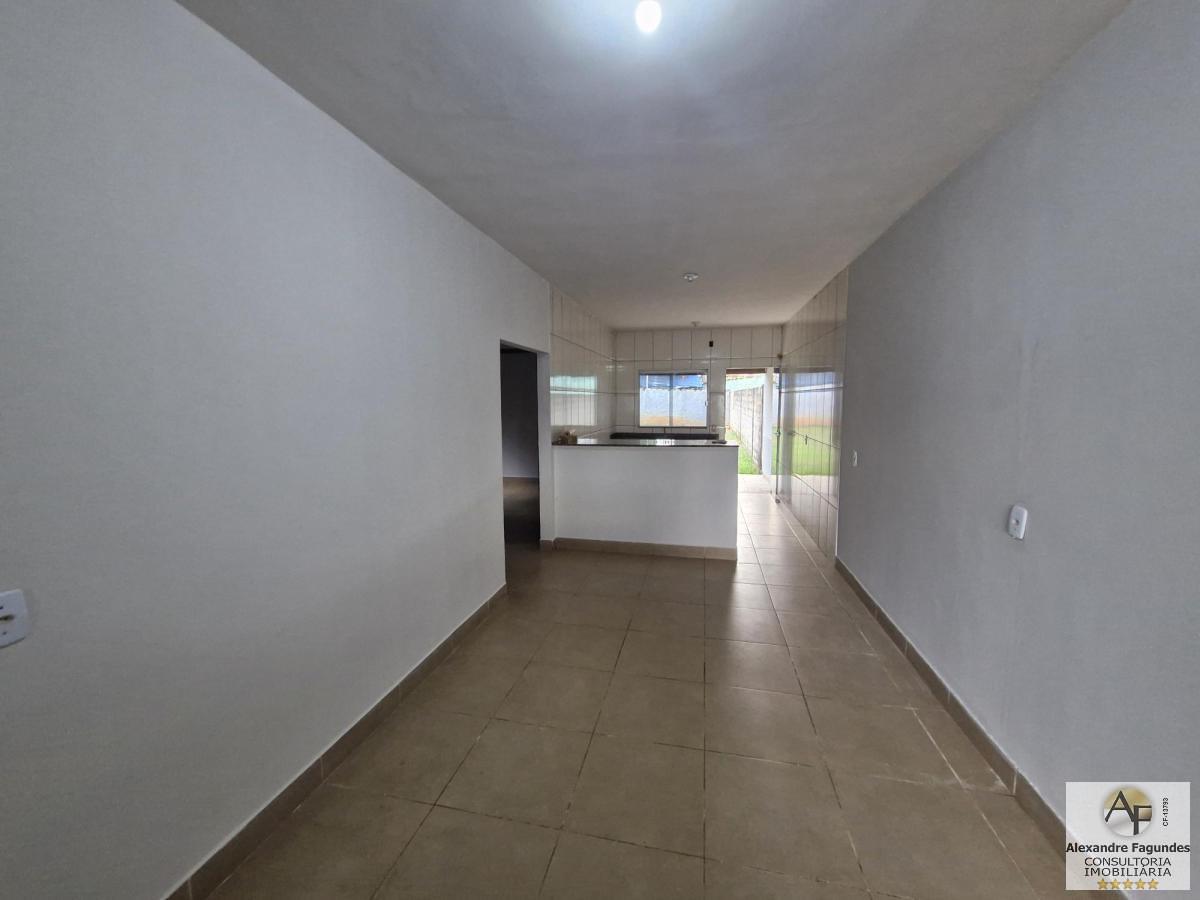 Casa à venda com 3 quartos, 60m² - Foto 8