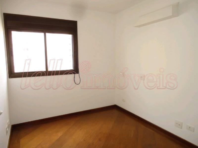 Apartamento para alugar com 3 quartos, 105m² - Foto 10