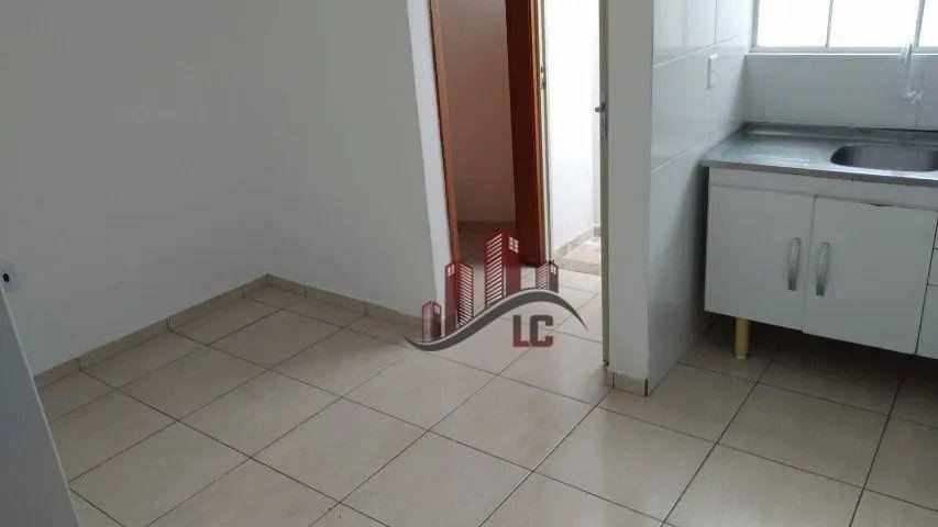 Sobrado para alugar com 2 quartos, 60m² - Foto 2