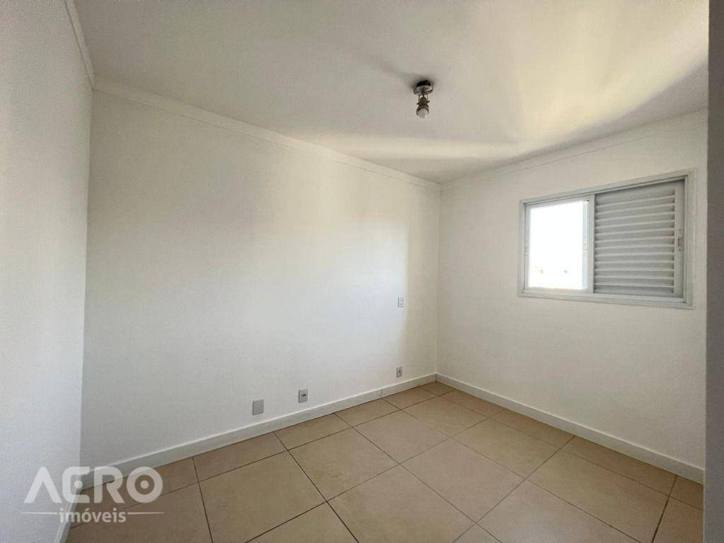 Apartamento para alugar com 2 quartos, 65m² - Foto 19