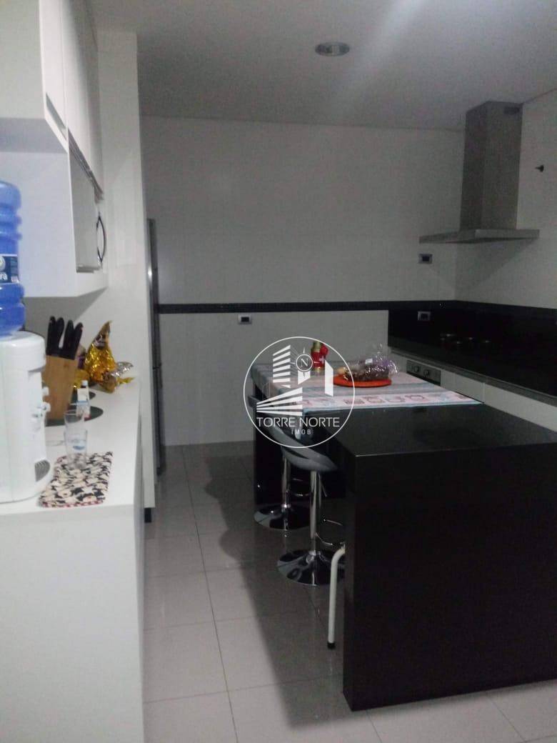 Sobrado à venda com 4 quartos, 260m² - Foto 13