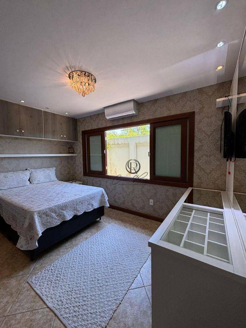 Casa de Condomínio à venda com 3 quartos, 250m² - Foto 7